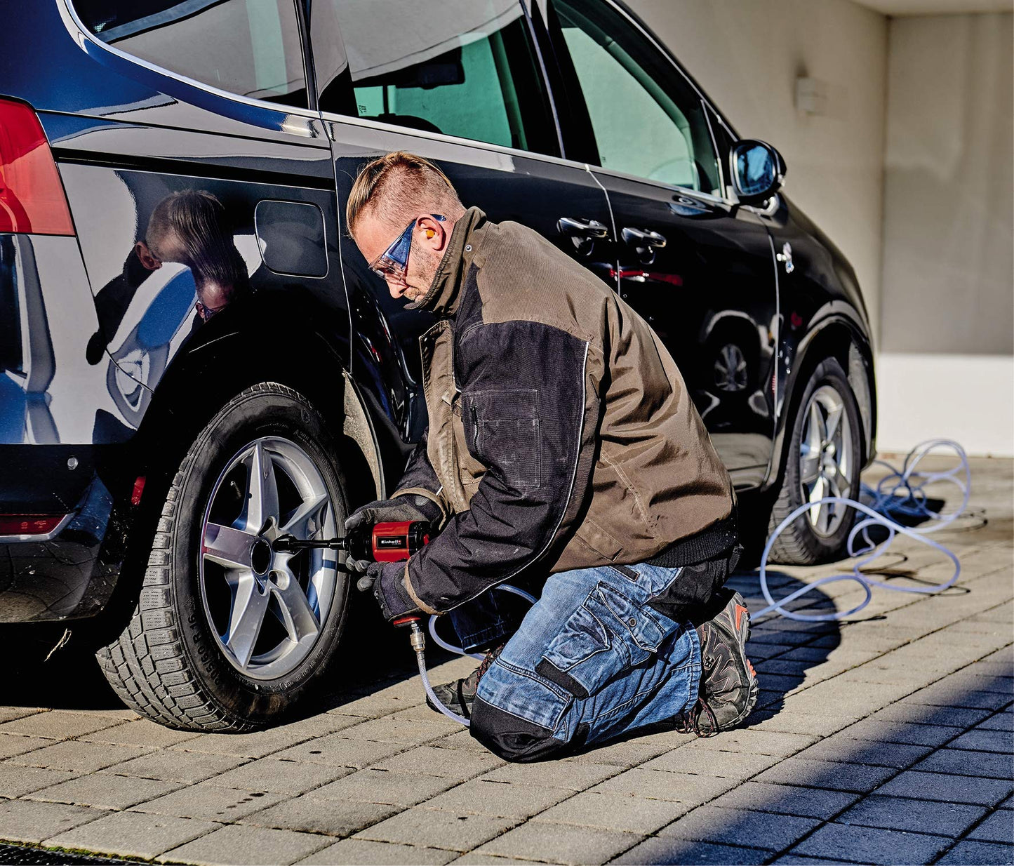 Einhell Druckluft-Schlagschrauber TC-PW 610 (max. Drehmoment 610 Nm, Links-/Rechtslauf, 10 Stecknüsse, Ölflasche (leer), Stecknippel, Verlängerung 125 mm)