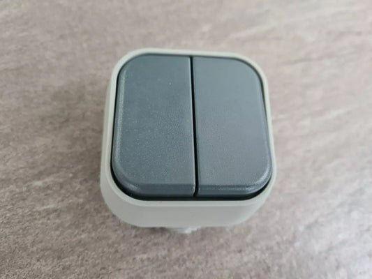 Bellson Aufputz Serienschalter Grau–IP54 Spritzwassergeschützt,2-fach–10A/250V