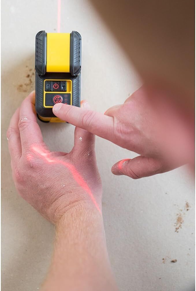 STANLEY STHT77504-1 Kreuzlinienlaser – Perfekt für präzises Arbeiten!