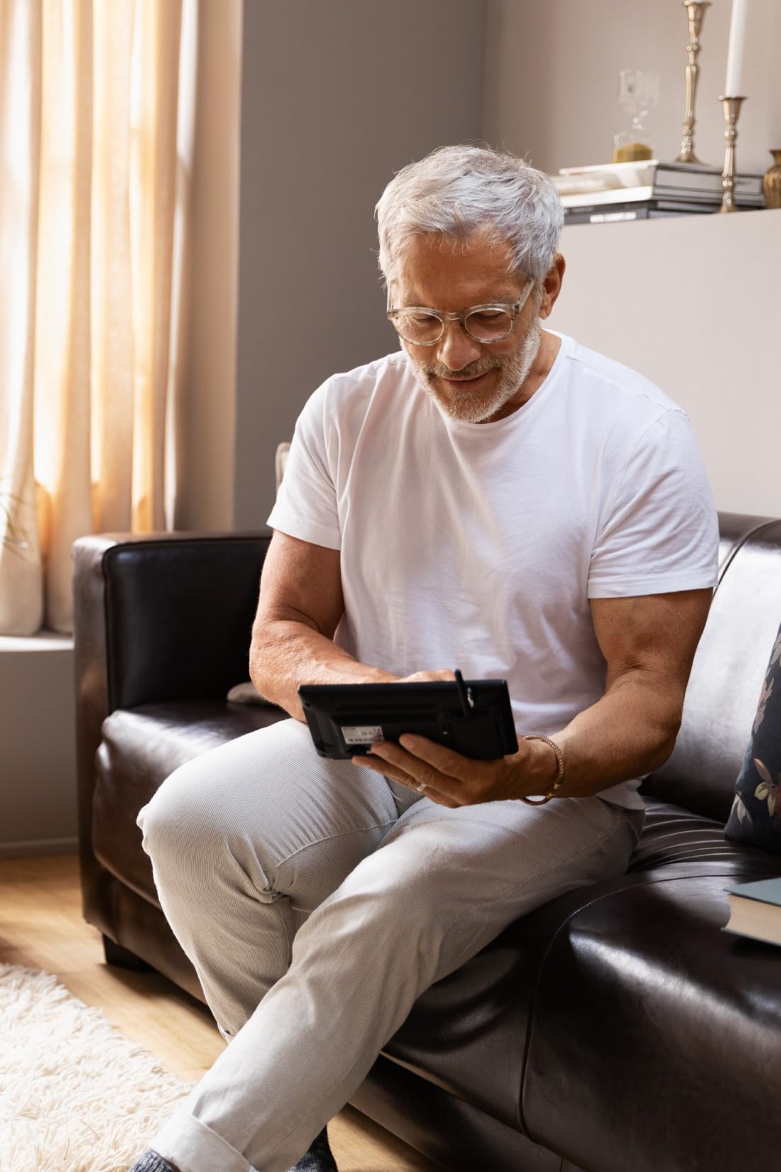 ABUS Überwachungskamera EasyLook BasicSet PPDF17000 – Kamera + tragbarer Monitor mit Touchscreen - einfache Handhabung, Alarm- und Aufnahme-Modus, Gegensprechfunktion, Nachtsicht, Schwarz, 1080p