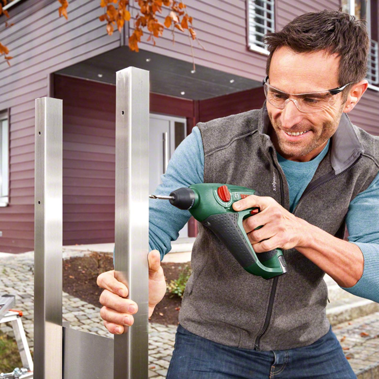 Bosch Akku Bohrhammer Uneo (Keine Akku, 12 Volt System, 10 mm Bohr-Ø Beton, im Karton)