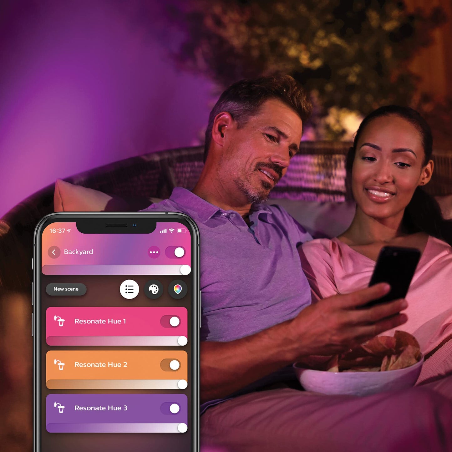 Philips Hue White and Color Ambiance LED Außenwandleuchte Resonate, dimmbar, bis zu 16 Millionen Farben, steuerbar via App, kompatibel mit Amazon Alexa (Echo, Echo Dot), silber
