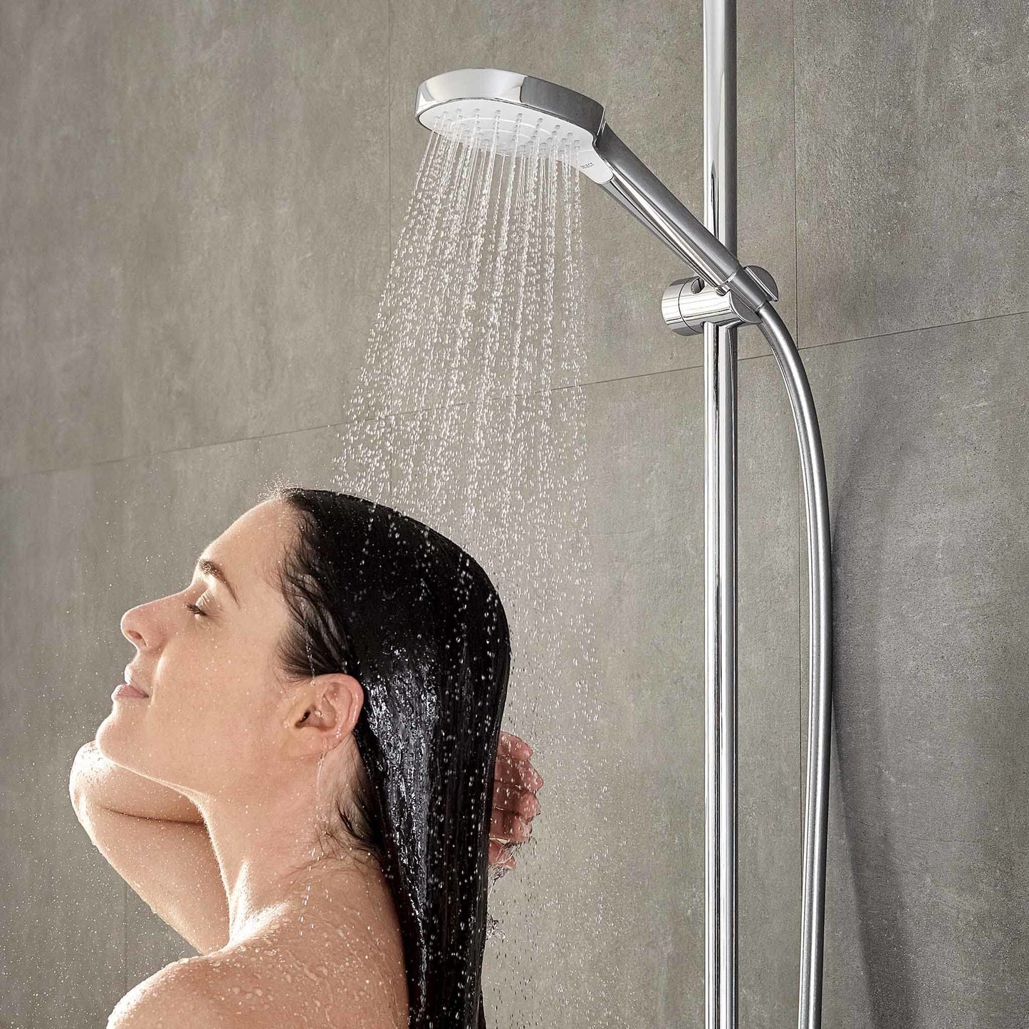 hansgrohe Croma Select E - Duschkopf, Handbrause mit 3 Strahlarten, Duschbrause (110 x 110 mm), Brausekopf mit Antikalk-Funktion, Chrom, 26812400