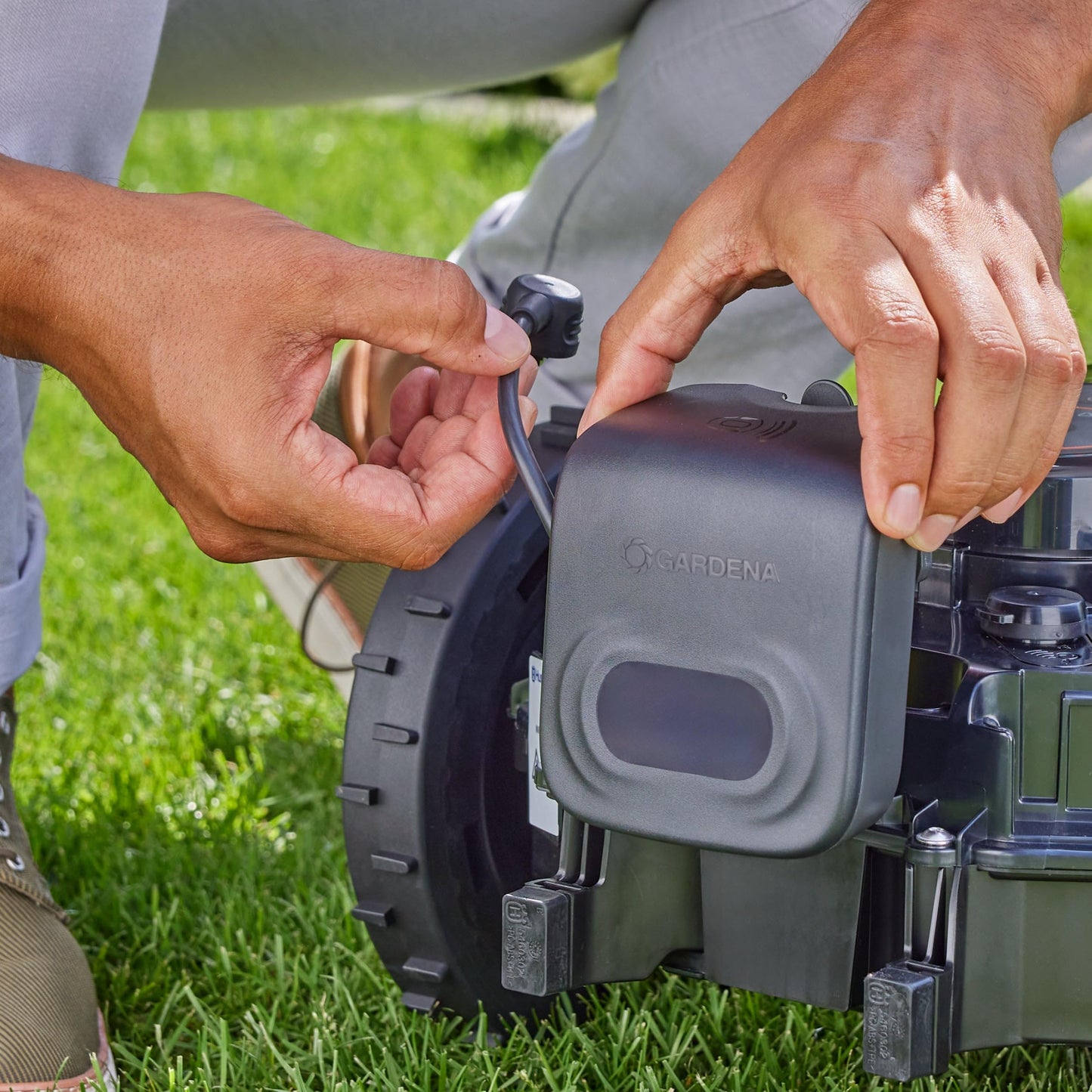 Gardena Antikollisions-Radar für smart SILENO Mähroboter, kompatibel mit pro, max und free Modellen, verhindert Kollisionen, einfache werkzeugfreie Montage, schützt Mäher und Garten (15022-20)