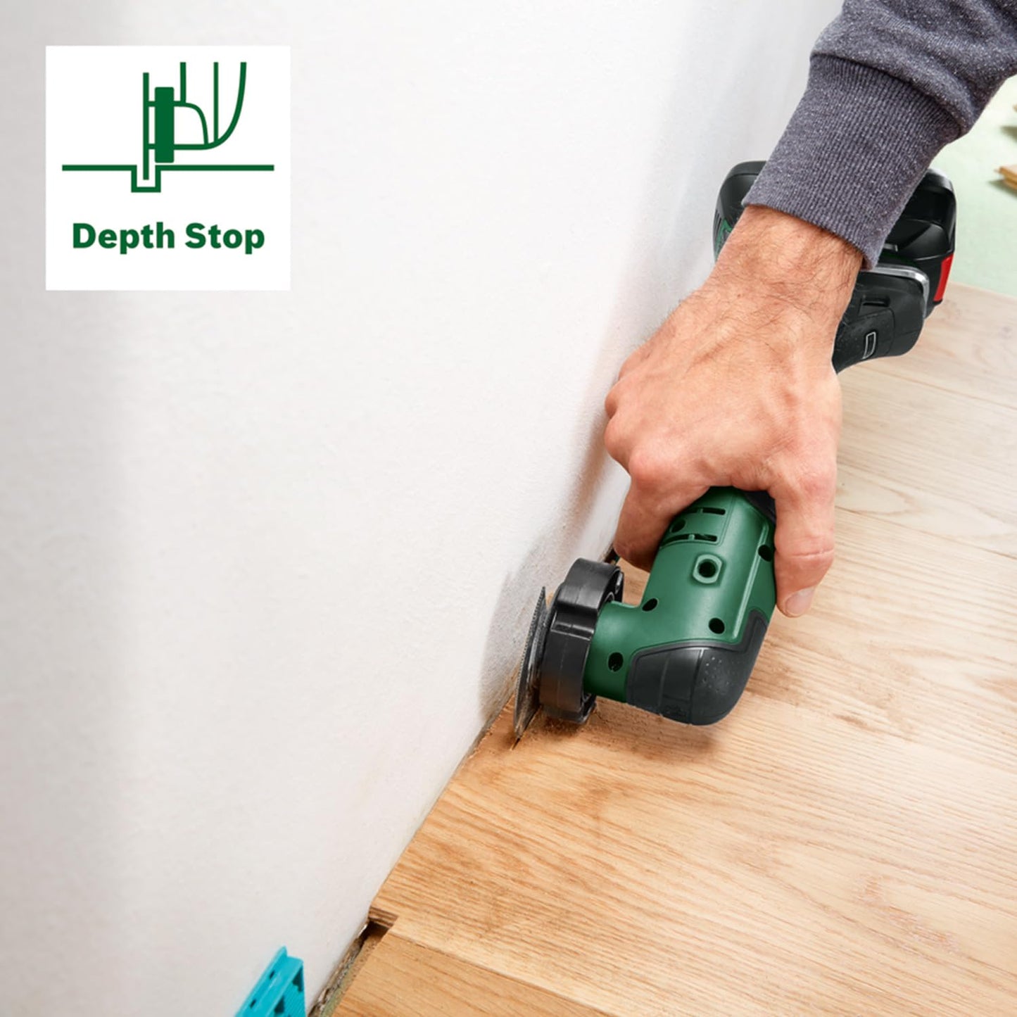 Bosch Akku-Multifunktionswerkzeug UniversalMulti 18V-32 (zum Sägen, Schneiden, Schleifen; 1x Segmentsägeblatt; 1x Tauchsägeblatt; 1x Schleifplatte; 6x Schleifblätter; 1x Tiefenanschlag; ohne Akku)