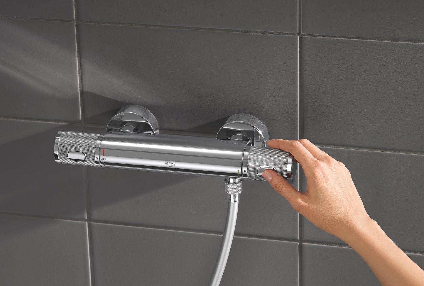 GROHE Precision Feel, Duscharmatur, wassersparend (Thermostat hält Temperatur konstant, Mischbatterie mit kühler Oberfläche, Sicherheitssperre 38°C, Anti-Rutsch Griffe, mit 3in1 Tool), chrom, 34790000