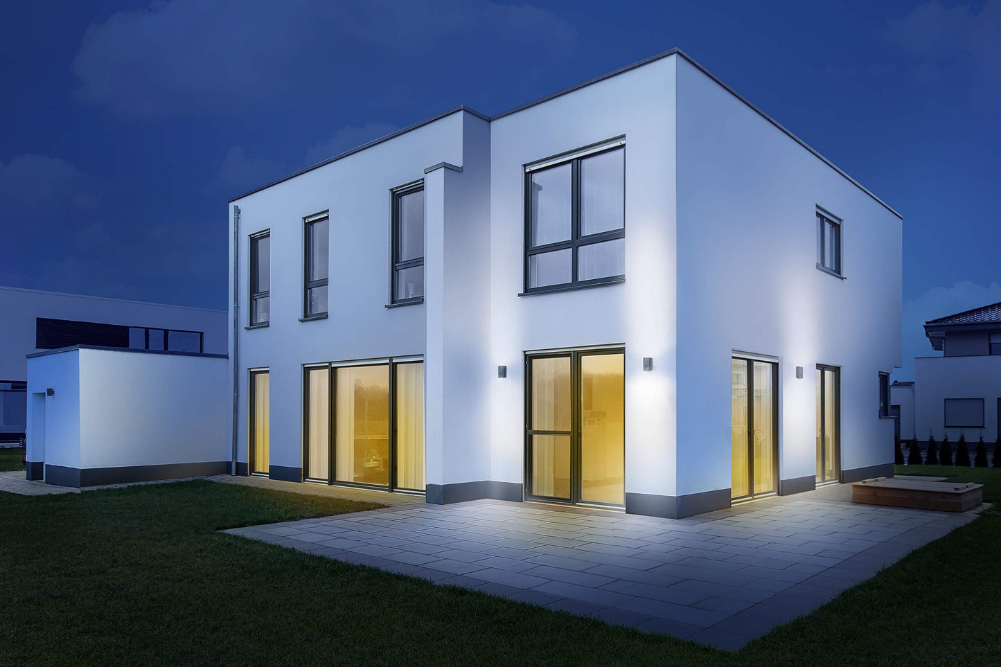 Steinel Wandleuchte L 930 S anthrazit, 9.3 W, LED-Außenleuchte, 140° Bewegungsmelder, Up-/Downlight warmweiß, Dauerlicht