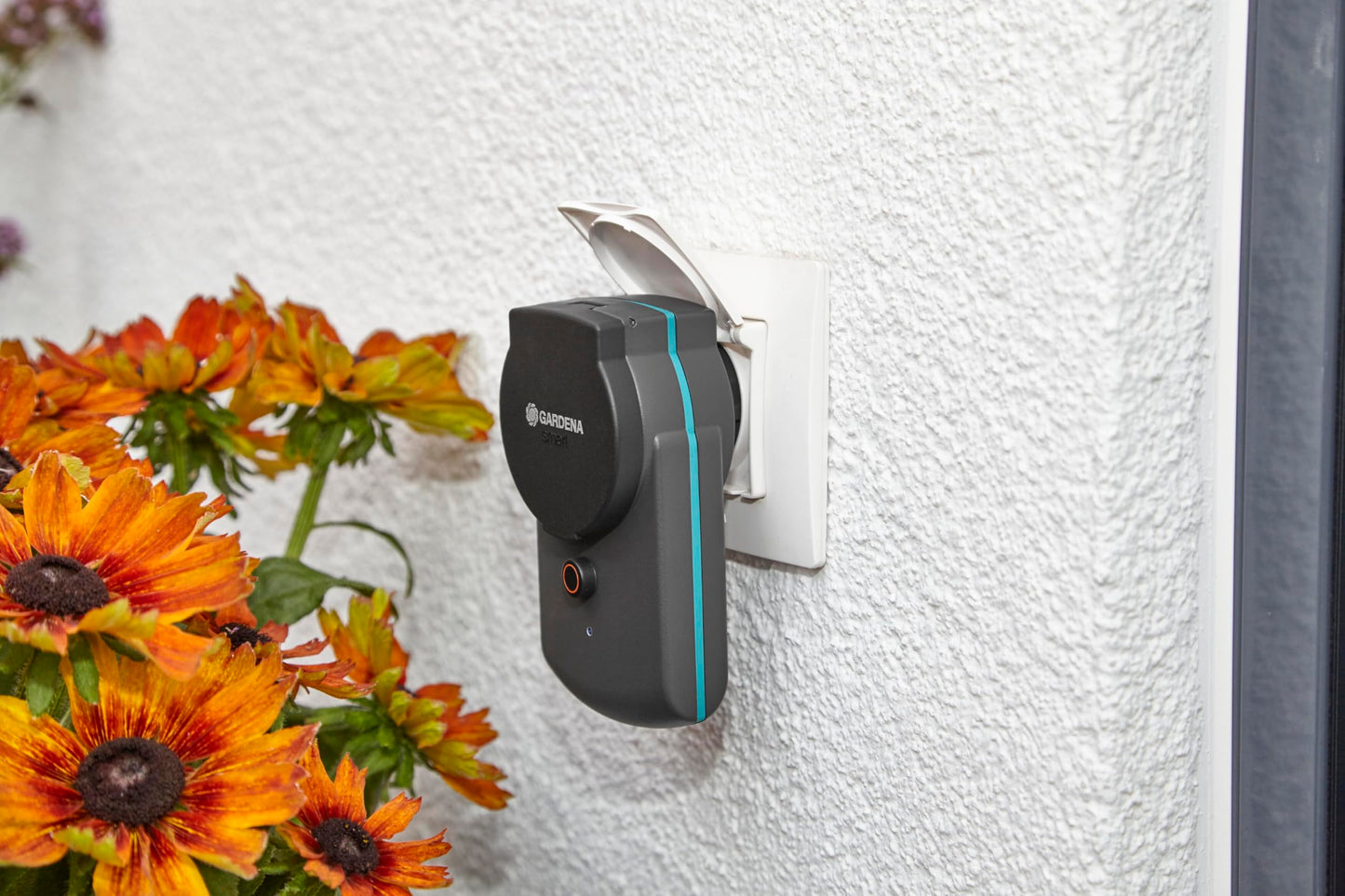 Gardena smart Power Zwischenstecker: Schaltbarer Verbindungsstecker für den Außenbereich zur Einbindung beliebiger Elektrogeräte in das Gardena smart system, z.B. für Pumpen oder Leuchten (19095-20)