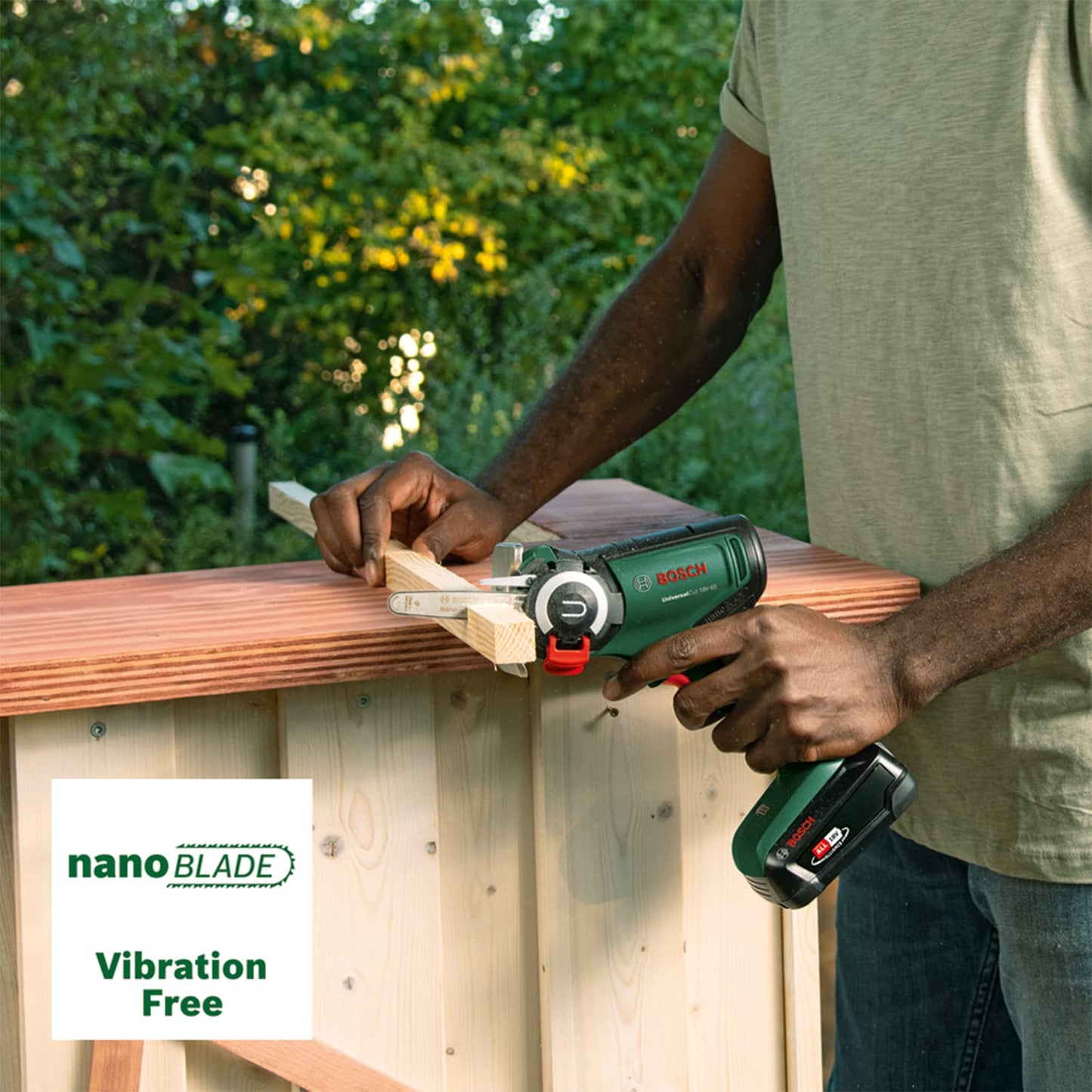 Bosch Akku-NanoBlade-Säge UniversalCut 18V-65 (schnelle Freihandschnitte in Holz und Plastik; max. Schnitttiefe 65 mm; 18-Volt-System; ohne Akku)