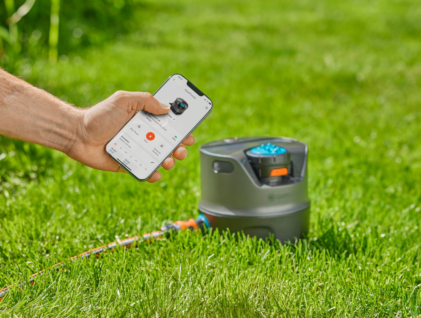 Gardena AquaPrecise Bewässerungssystem für Rasenflächen bis zu 320 m²: solarbetrieben, gleichmäßige Wasserverteilung, für jede Gartenform, Bluetooth, einfache Installation (16000-20)