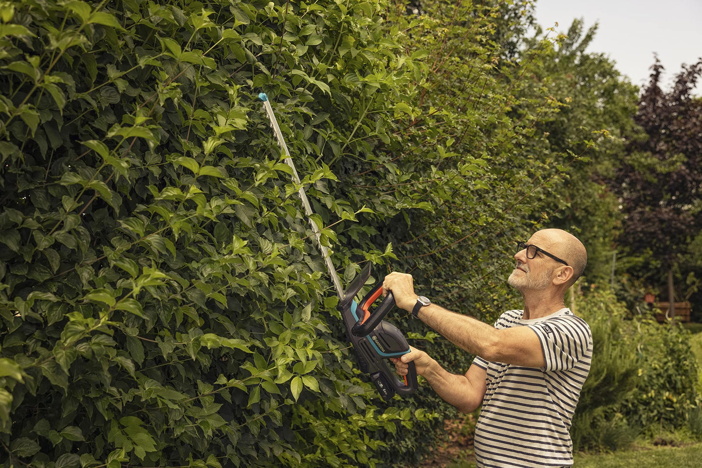 Gardena Starter-Kit P4A 2 x PBA 18V/45 + AL 1830 CV: Für alle gängigen Power for All Geräte, 60 Minuten Ladezeit, Ready to Go Funktion, 2,5 Ah (14907-20)