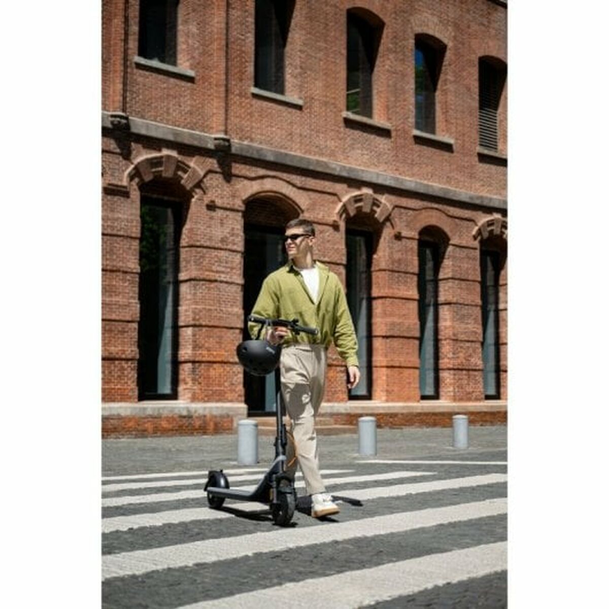 Segway-Ninebot E2 Plus E II, Elektroroller für Erwachsene, max. 25 km/h, 25 km Reichweite
