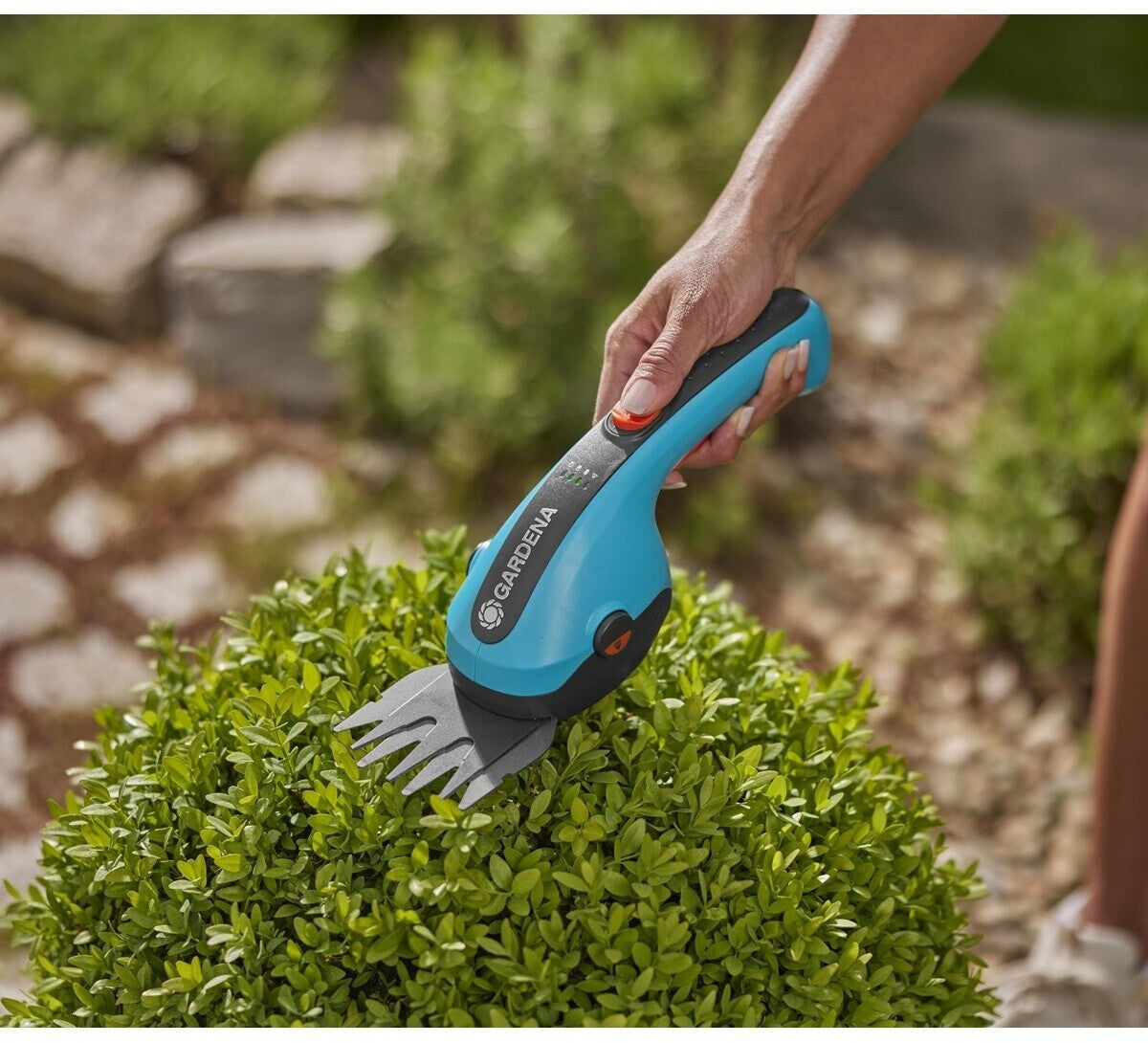 GARDENA ClassicCut Li Set Akku-Gras- und Strauch­sche­re 9885-20